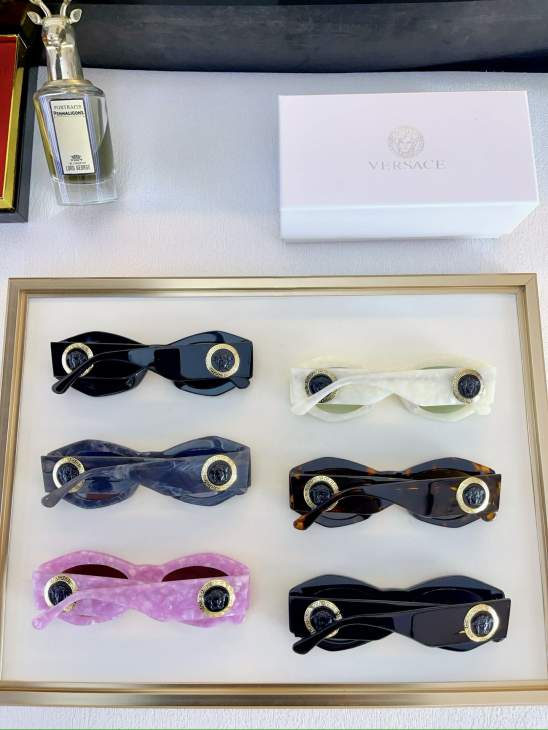 Picture of Versace Sunglasses _SKUfw80049488fw